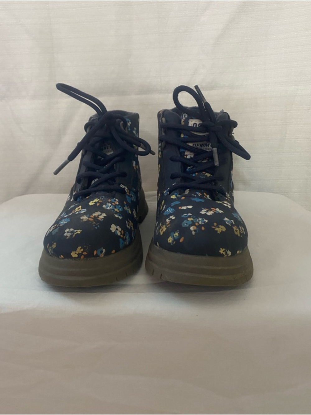 OshKosh B'gosh Navy Floral Lace-Up Kids Boots Thick Soles Girls Hiking - Picture 2 of 8